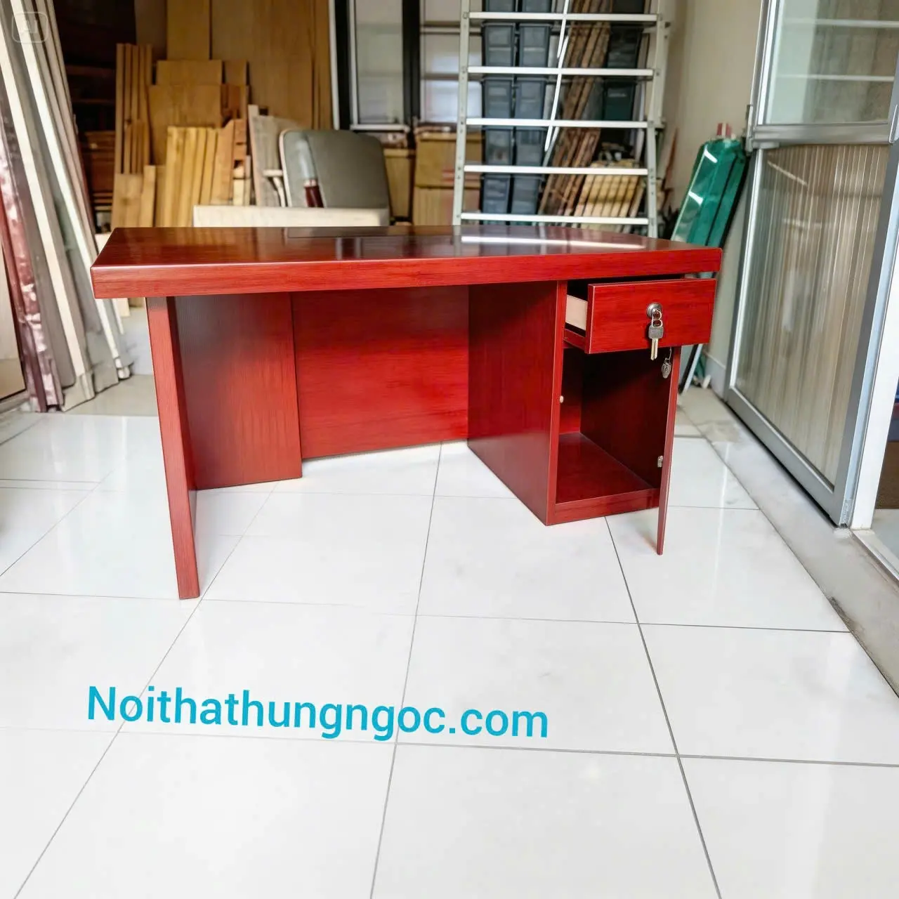 Ảnh thực tế Bàn Giám Đốc ET-1m8-HN1109