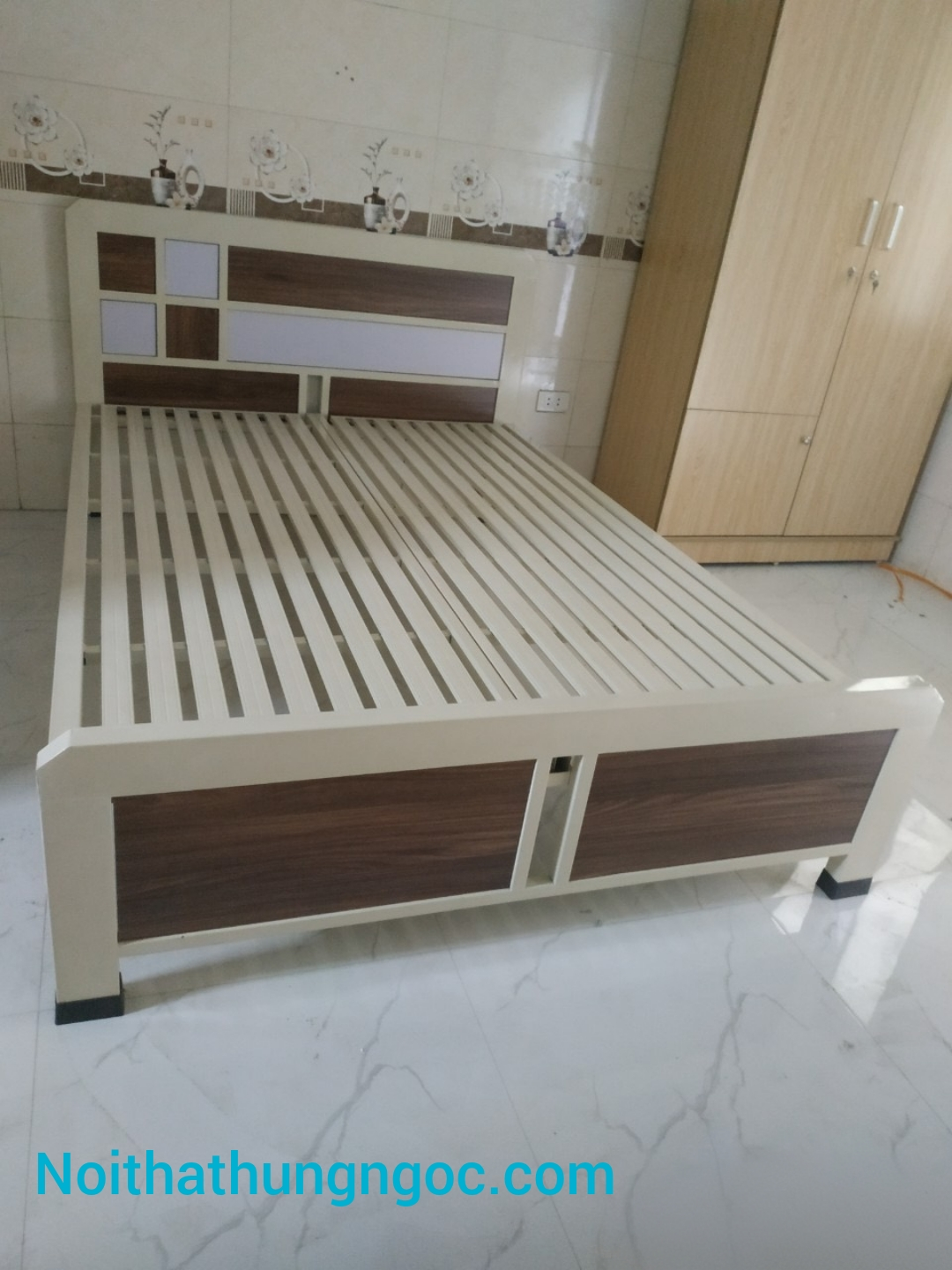 Ảnh thực tế Giường Đơn Sắt Phối Gỗ 1m2 HN415