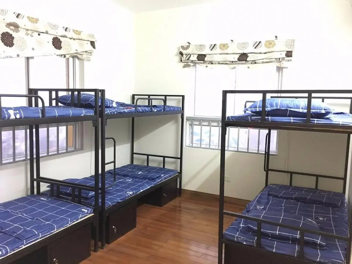 Ảnh thực tế Giường Sắt 2 Tầng 85 Có Hòm Tôn Tiện Lợi HN413