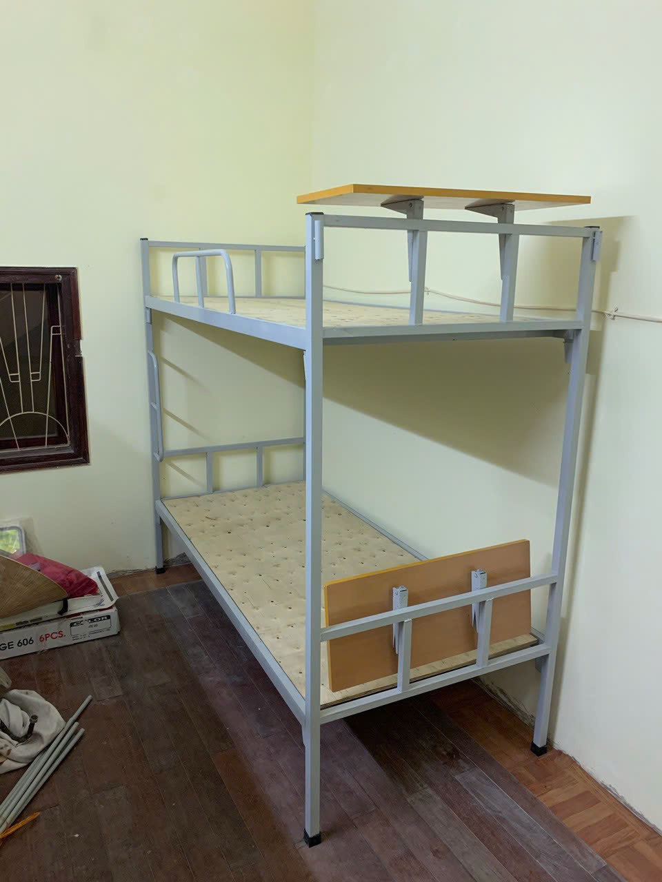 Ảnh thực tế Giường sắt 2 Tầng Tích Hợp Bàn Học Thông Minh HN407