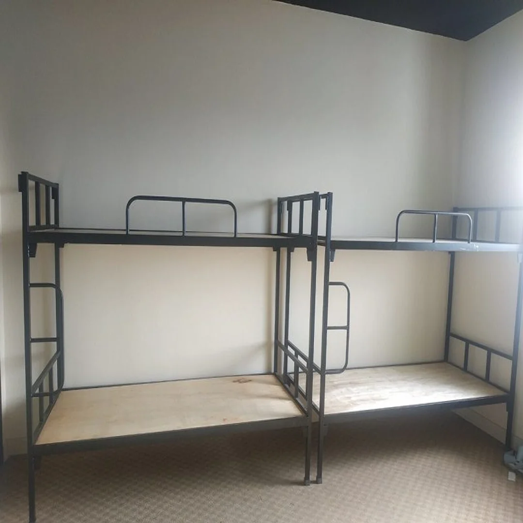 Ảnh thực tế Giường sắt 2 tầng 85 đen HN418 
