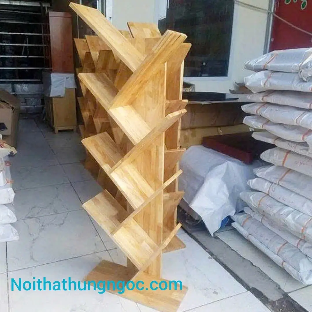 Nội thất Hùng Ngọc -  Kệ Cây Gỗ Cao Su Giá Rẻ HN1905