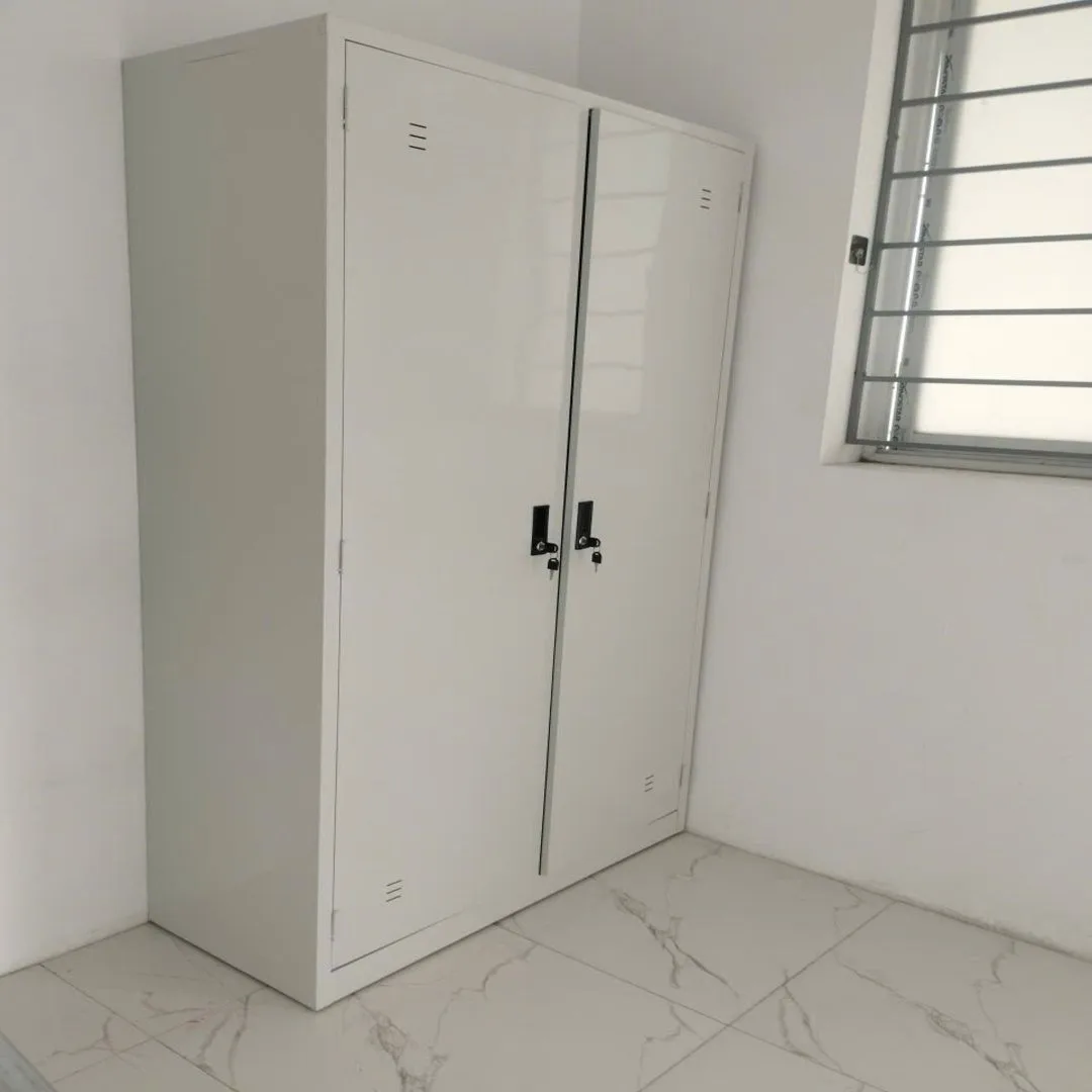 Ảnh thực tế Tủ Sắt Quần Áo Hai Cánh Màu Trắng HN912 Giá Rẻ